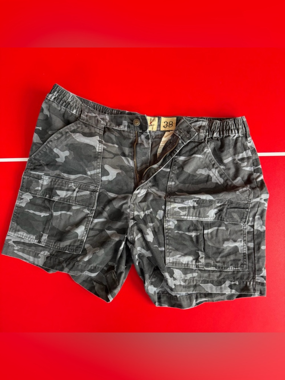 Men's Gray Camo Cargo Shorts - Classic Utility Style